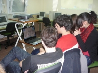 200px-Spore en el aula.JPG